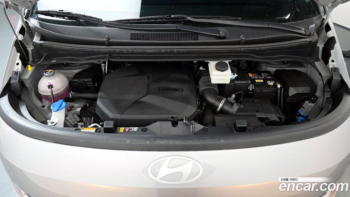 Hyundai Staria 2025