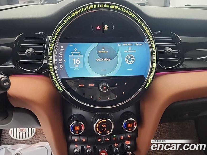 Mini Cooper Convertible 2022