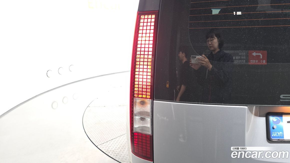 Hyundai Staria 2025