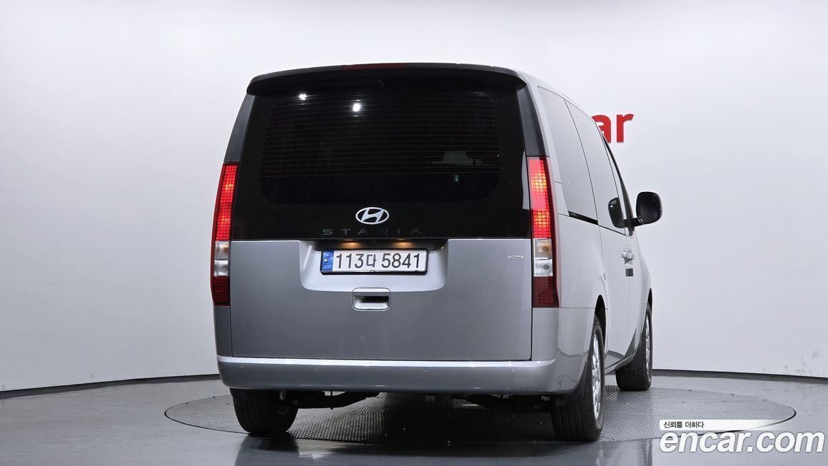 Hyundai Staria 2025
