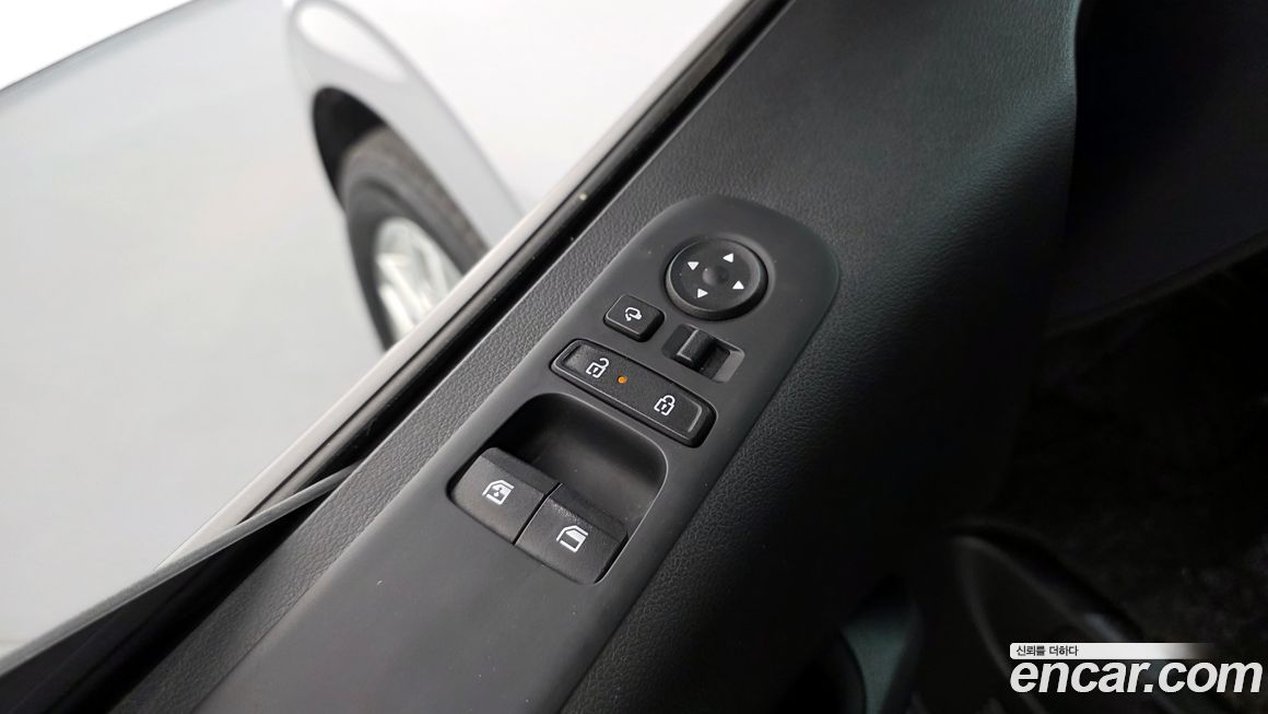 Hyundai Staria 2025