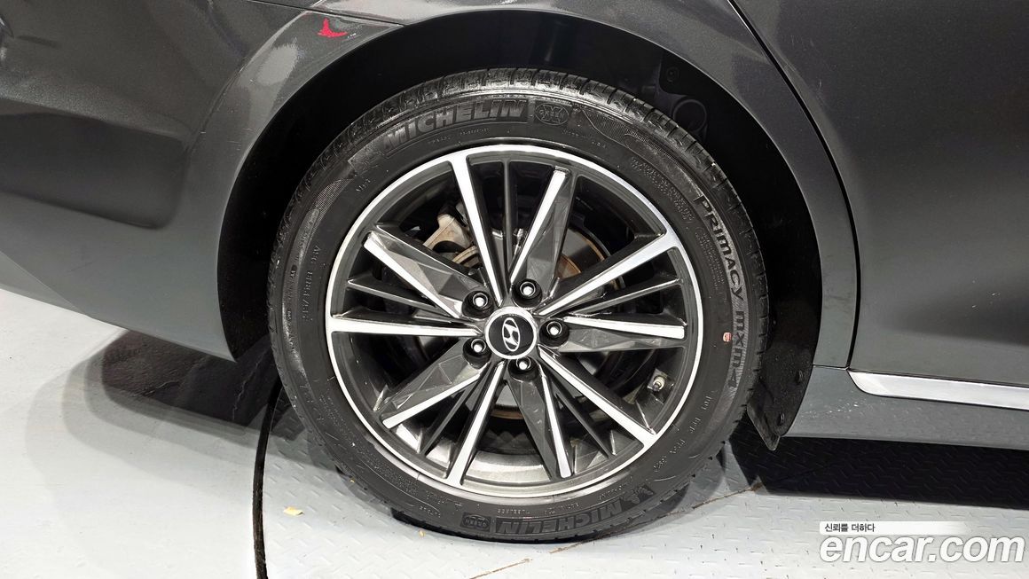 Hyundai Grandeur 2021