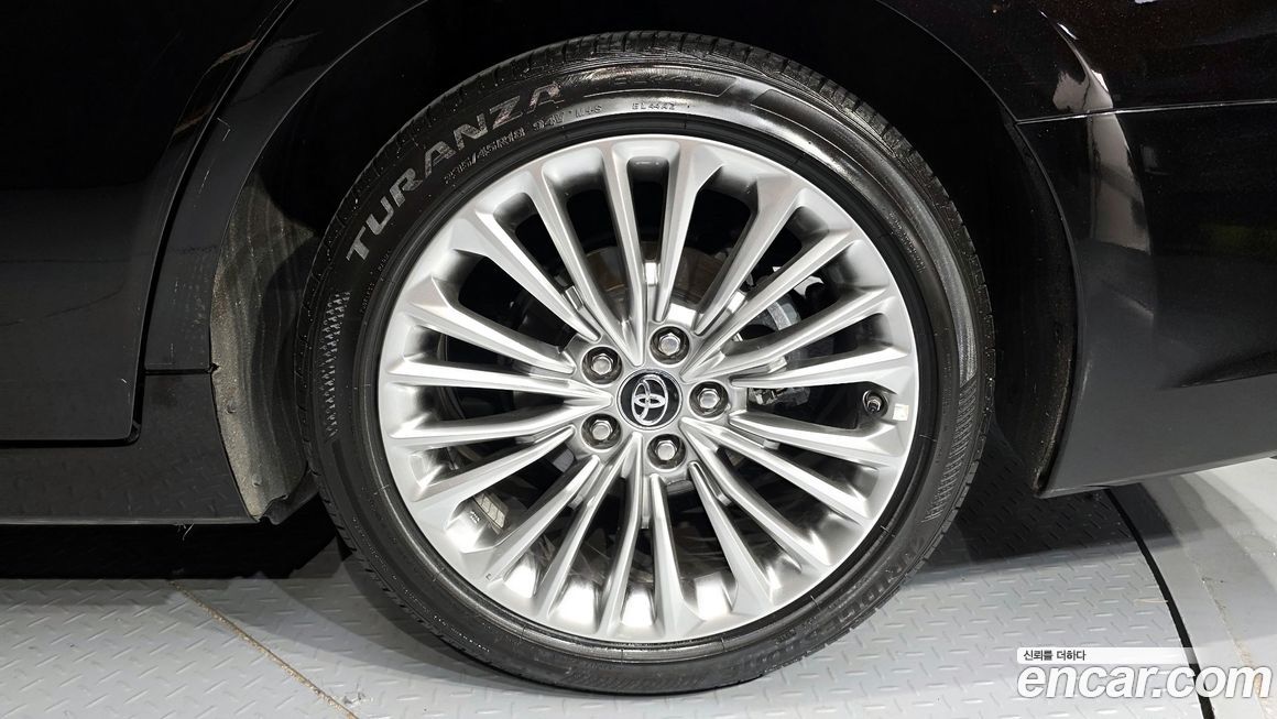 Toyota Avalon 2019
