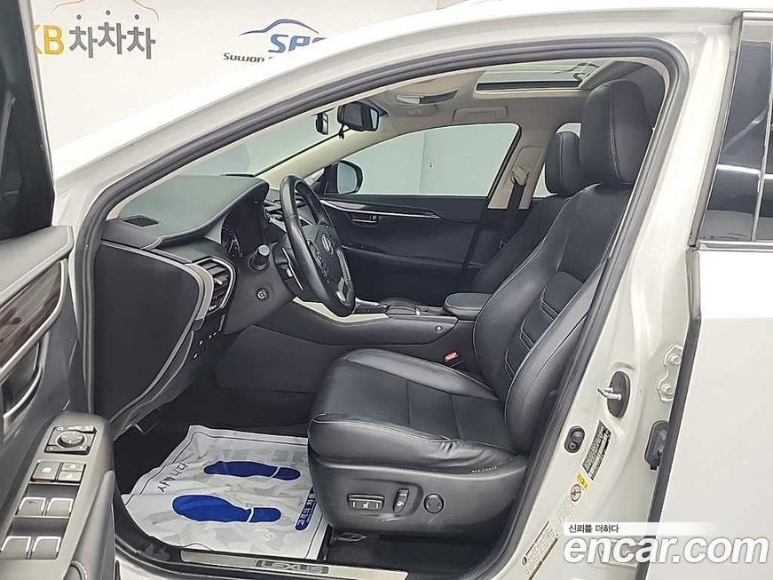 Lexus NX 2019