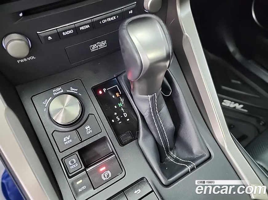 Lexus NX 2019