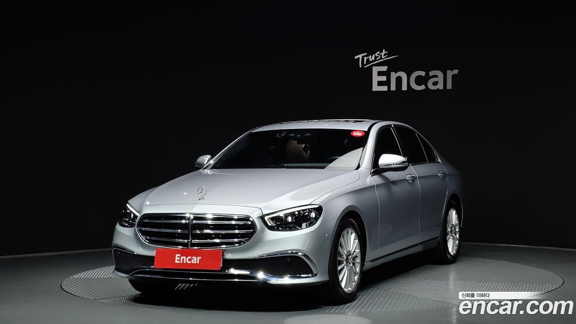 Mercedes-Benz E-Class 2022