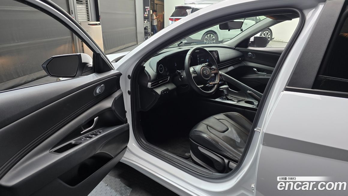 Hyundai AVANTE 2023