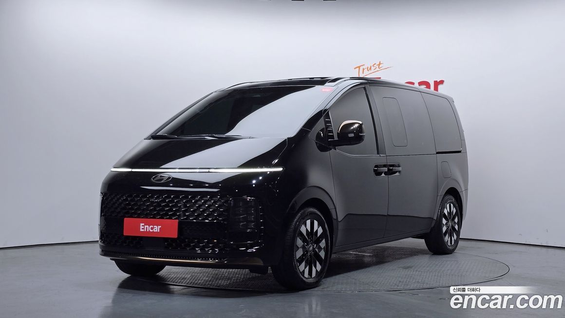 Hyundai Staria 2025