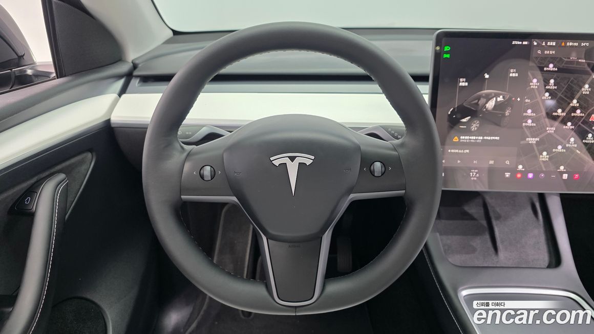 Tesla Model Y 2024