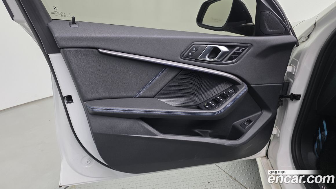BMW 1-Series 2023