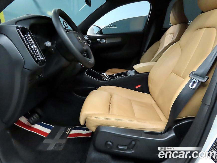 Volvo XC40 2022