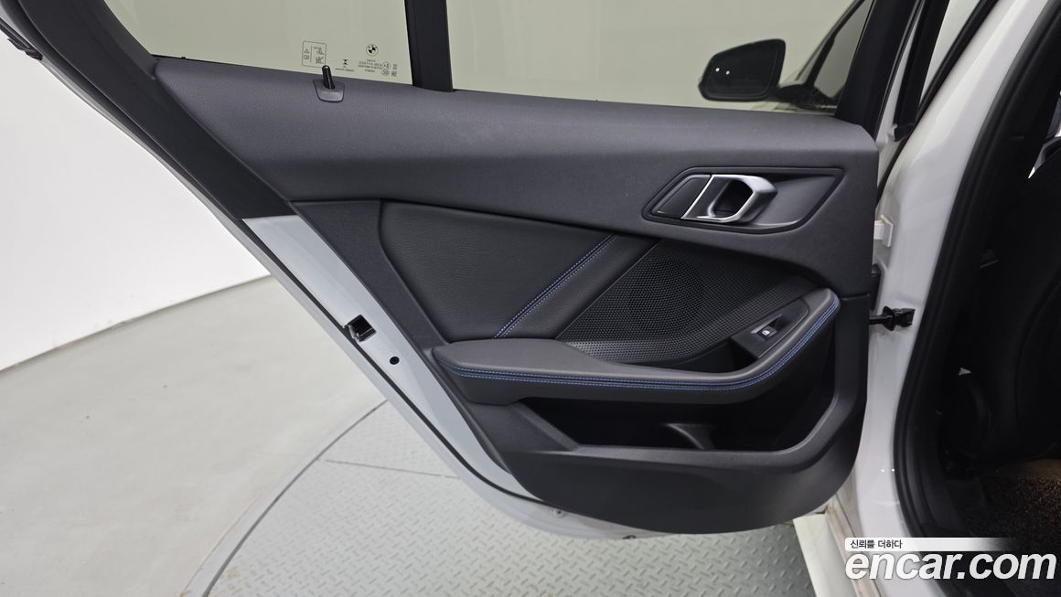 BMW 1-Series 2023