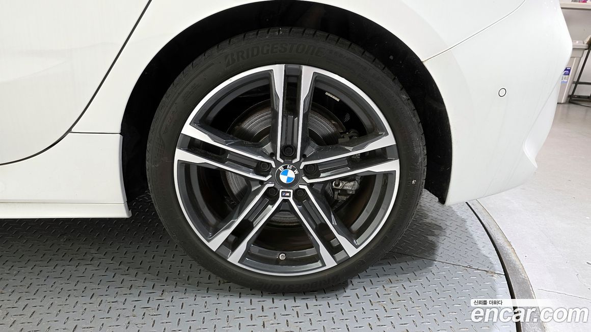 BMW 1-Series 2023