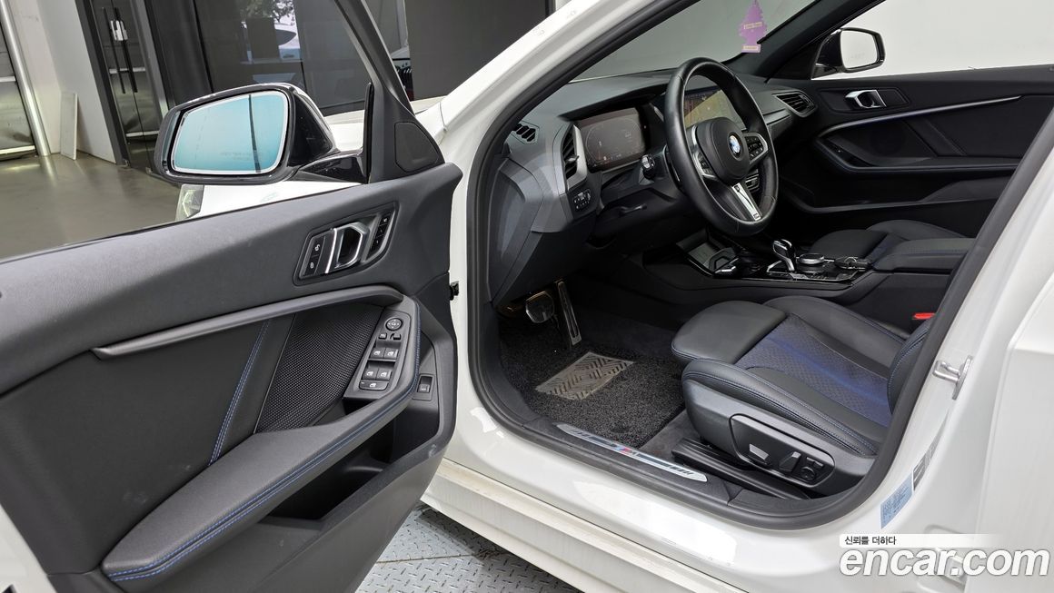 BMW 1-Series 2023