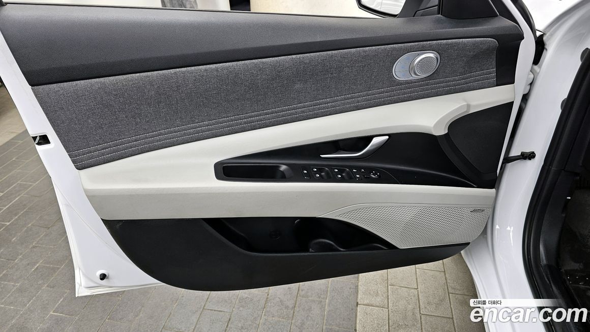 Hyundai AVANTE 2022