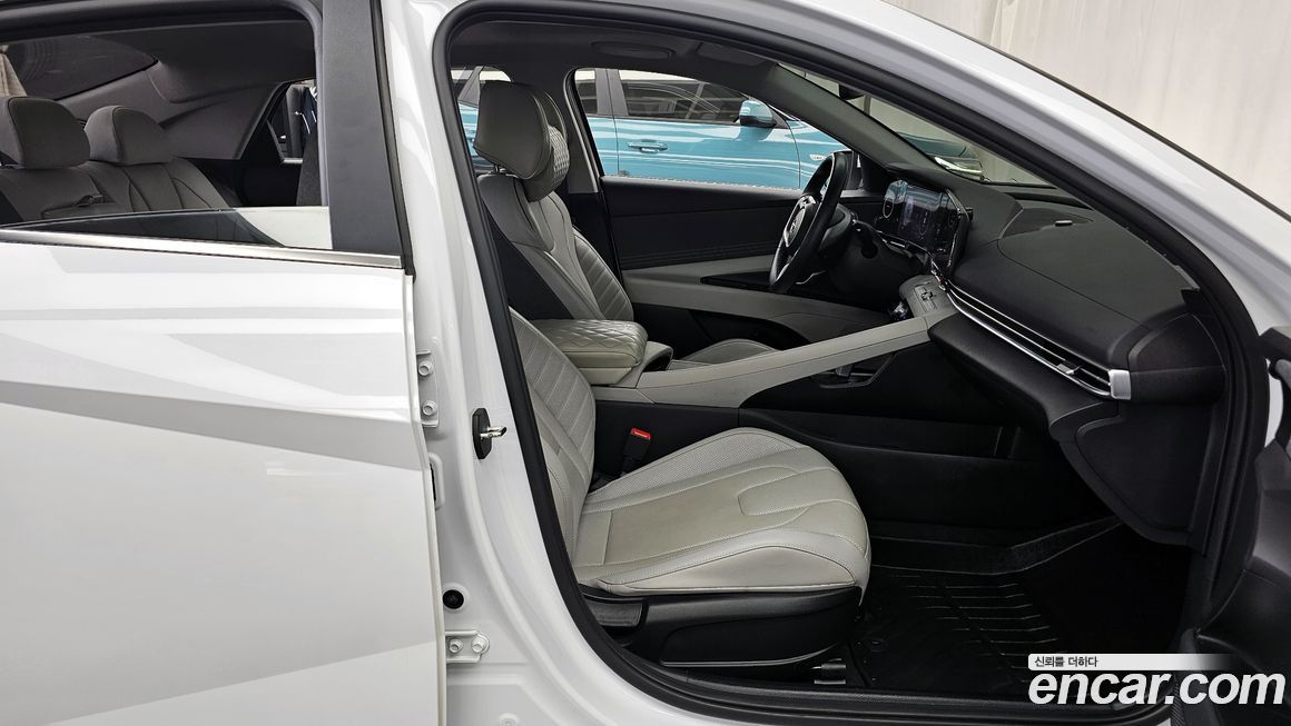 Hyundai AVANTE 2022