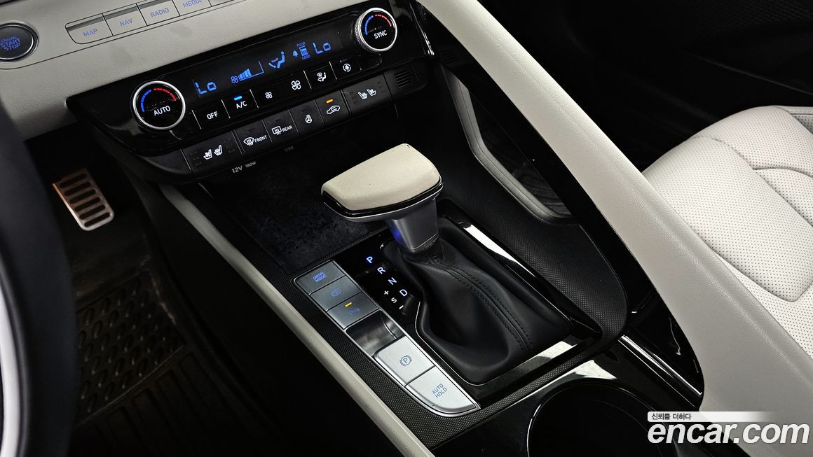 Hyundai AVANTE 2022