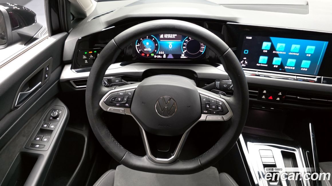 Volkswagen Golf 2024