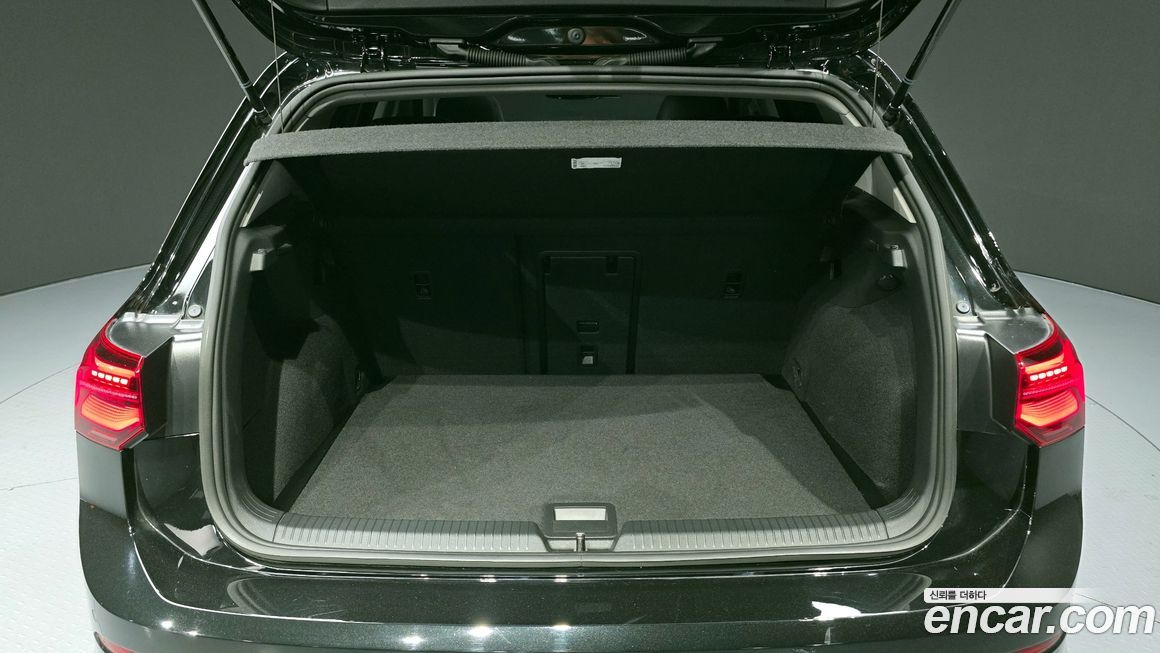 Volkswagen Golf 2024