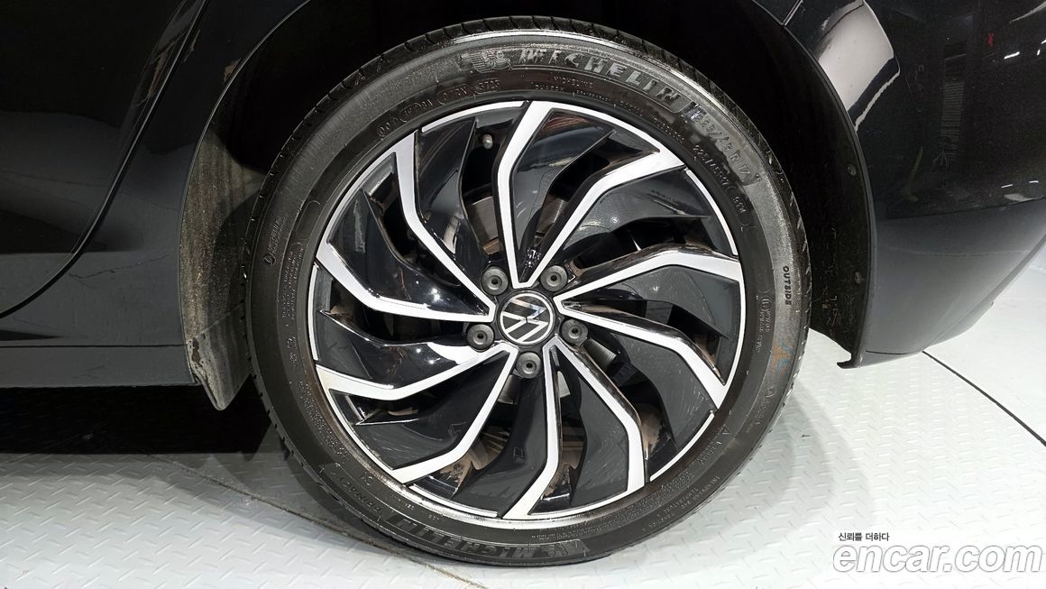 Volkswagen Golf 2024