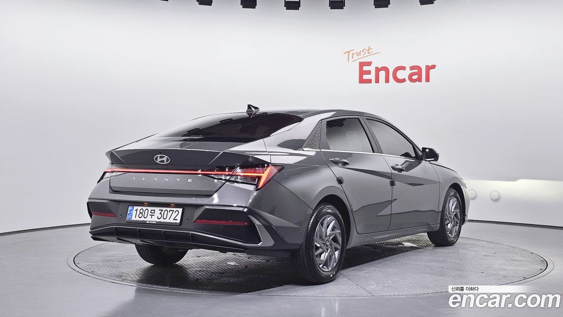 Hyundai AVANTE 2024