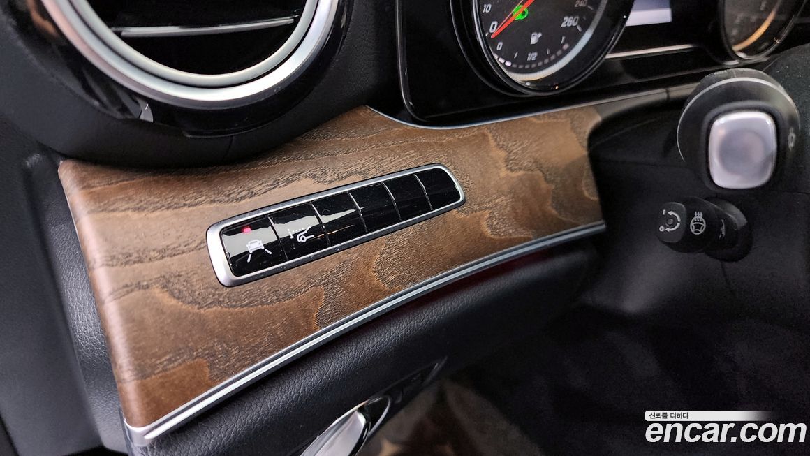 Mercedes-Benz E-Class 2019