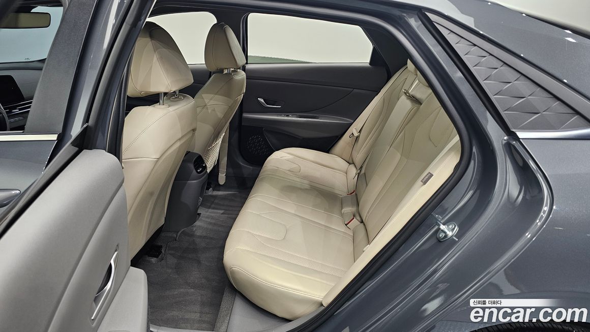 Hyundai AVANTE 2024