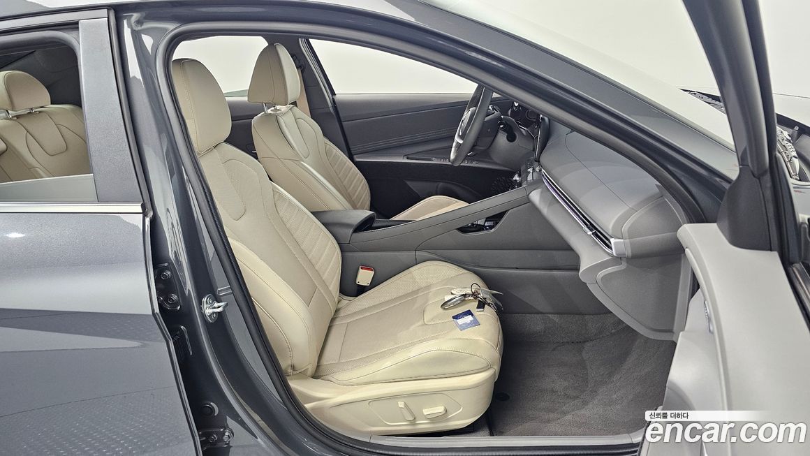 Hyundai AVANTE 2024