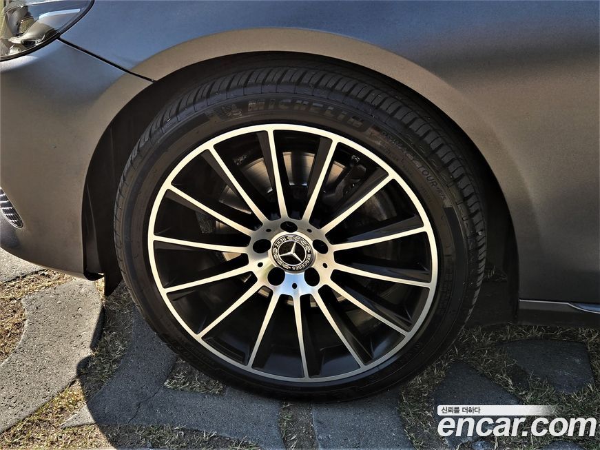 Mercedes-Benz E-Class 2019