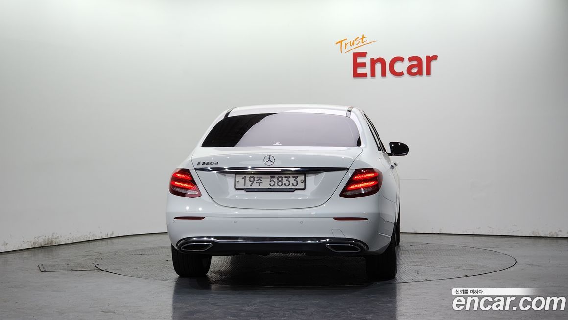 Mercedes-Benz E-Class 2019