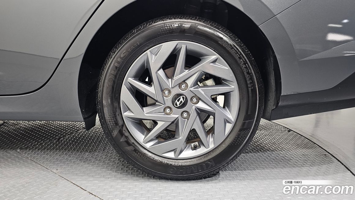 Hyundai AVANTE 2024