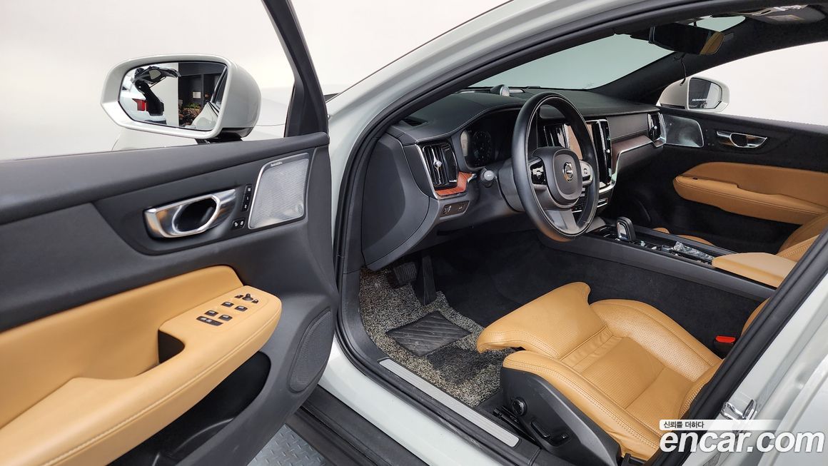 Volvo V60 2021