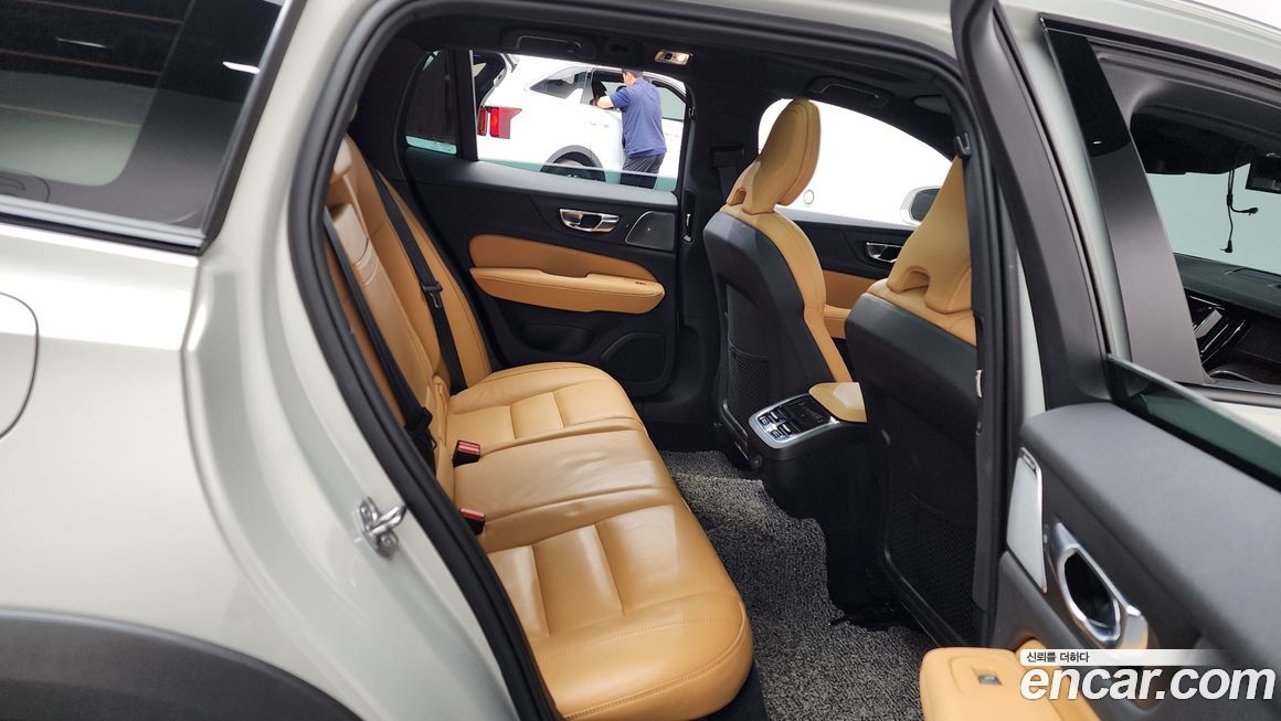 Volvo V60 2021