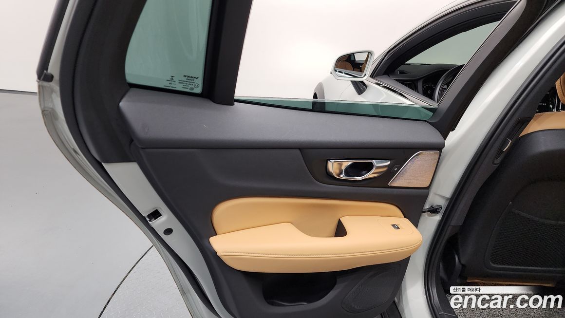 Volvo V60 2021