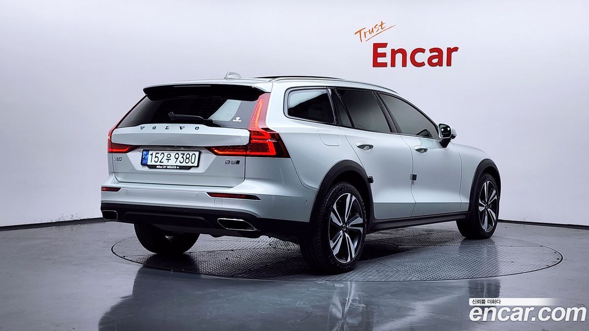 Volvo V60 2021
