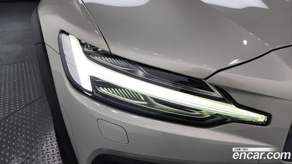 Volvo V60 2021