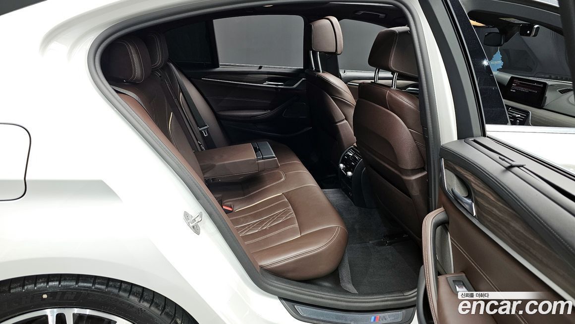 BMW 5-Series 2020