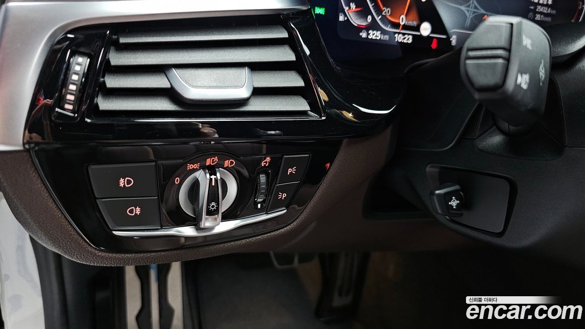 BMW 5-Series 2020