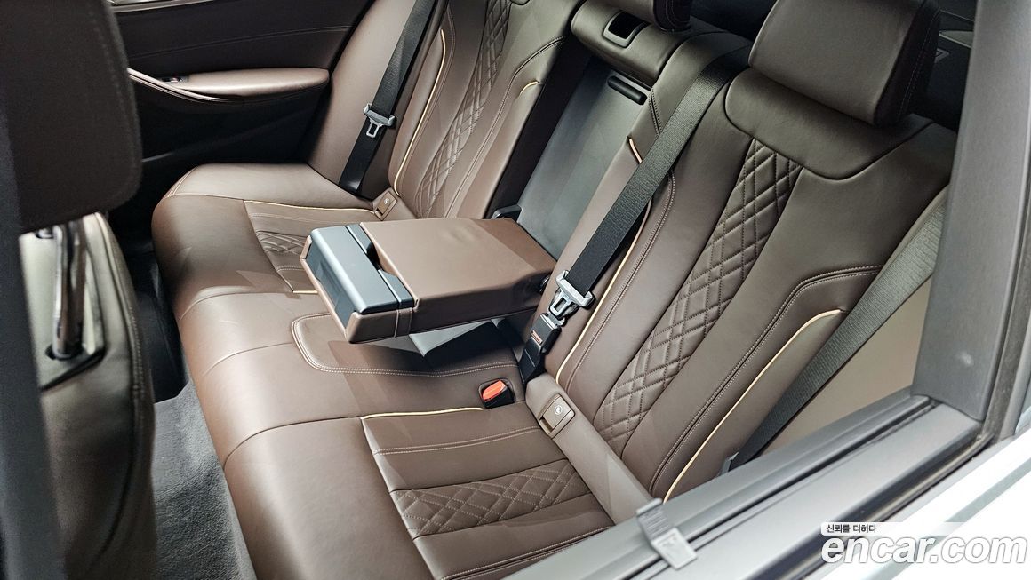 BMW 5-Series 2020