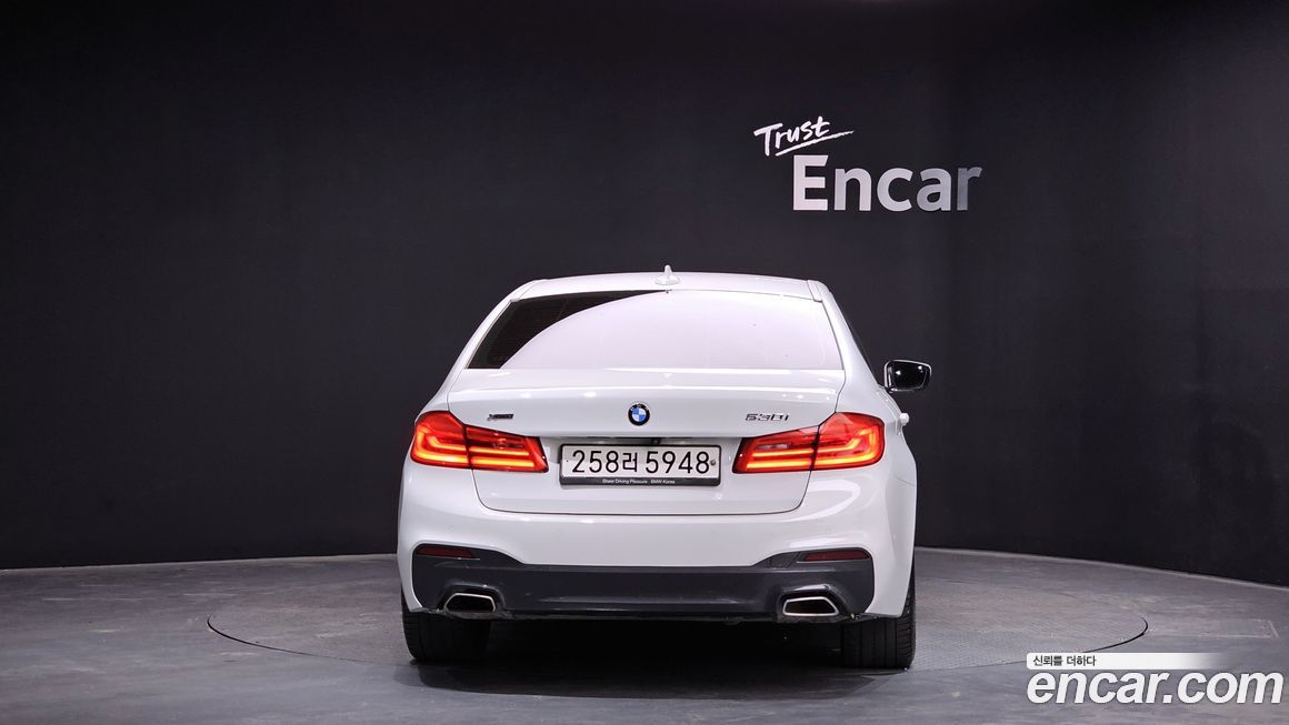 BMW 5-Series 2020