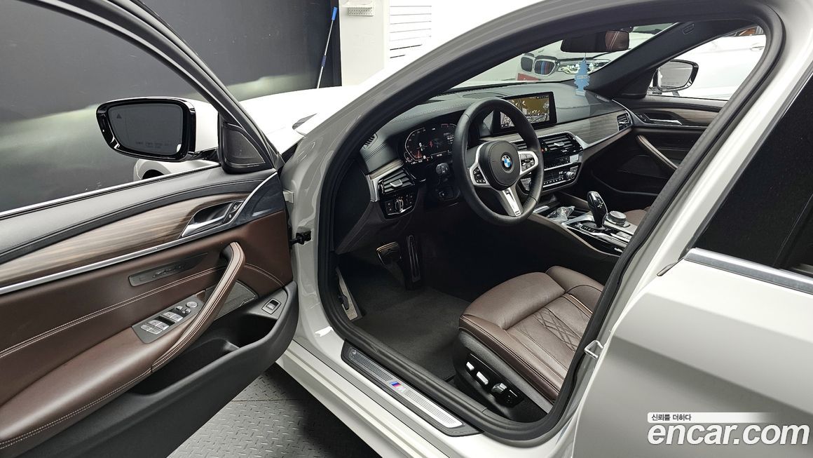 BMW 5-Series 2020