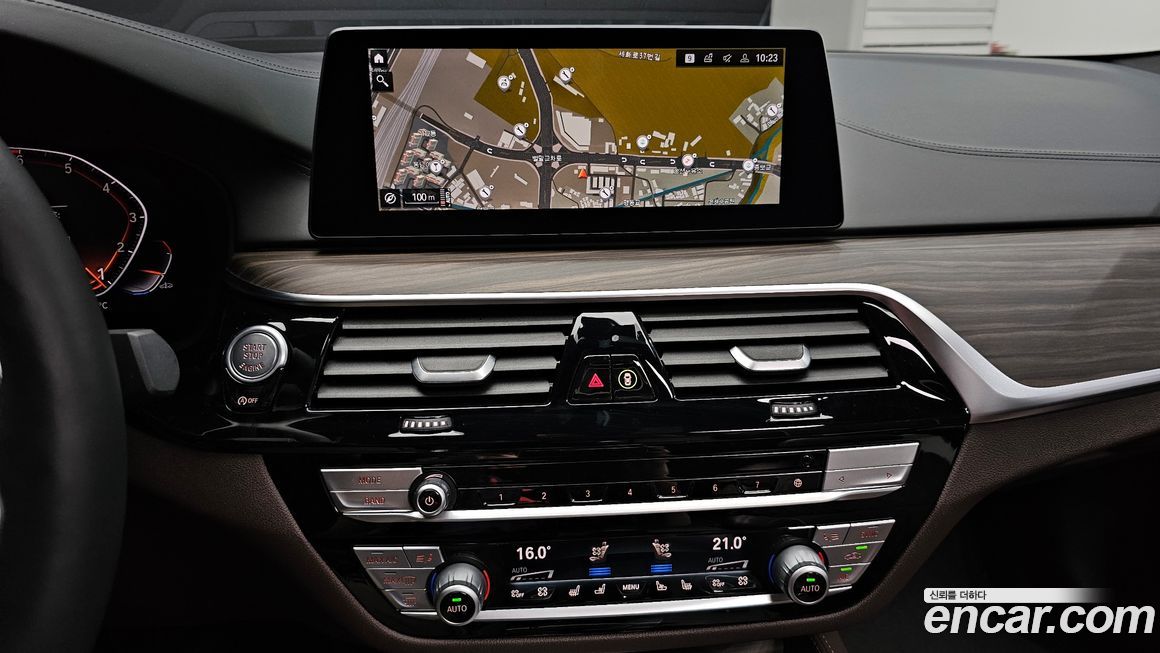 BMW 5-Series 2020