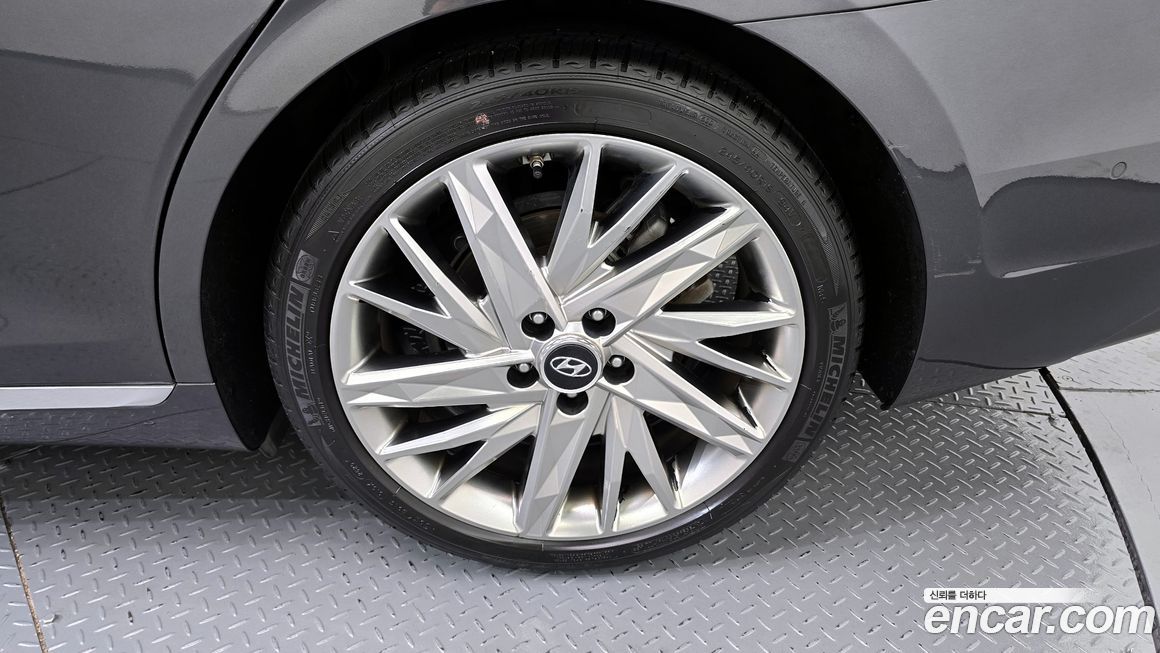 Hyundai Grandeur 2021