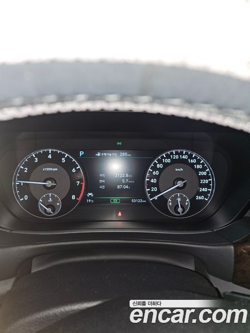 Genesis EQ900 2016