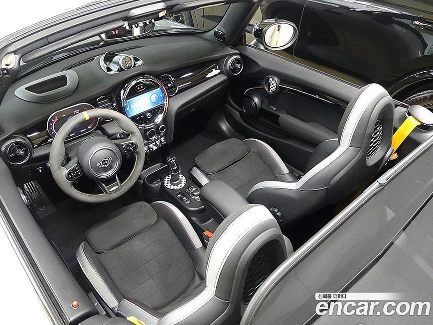 Mini Cooper Convertible 2024