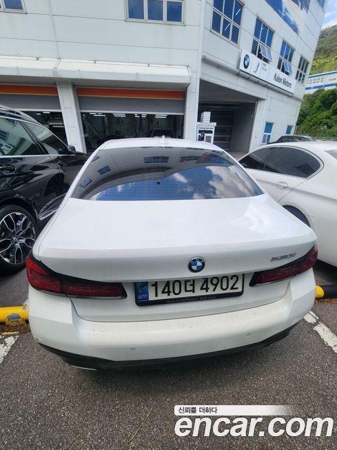BMW 5-Series 2022