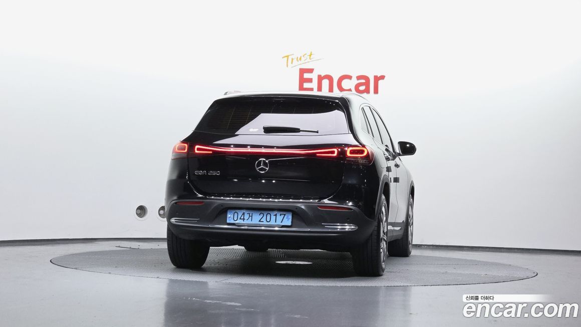 Mercedes-Benz EQA 2023