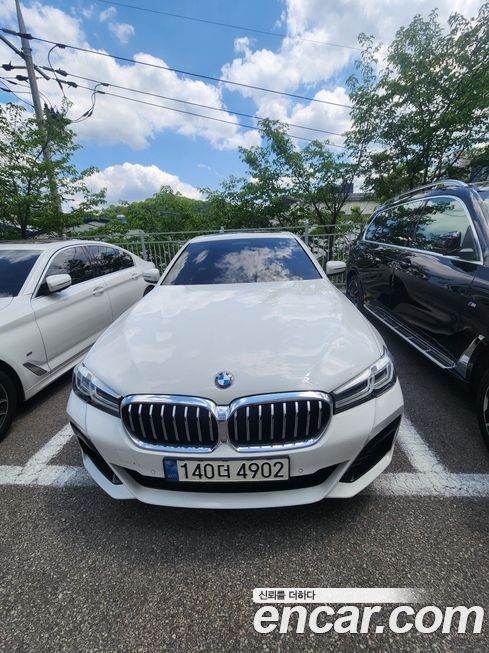 BMW 5-Series 2022