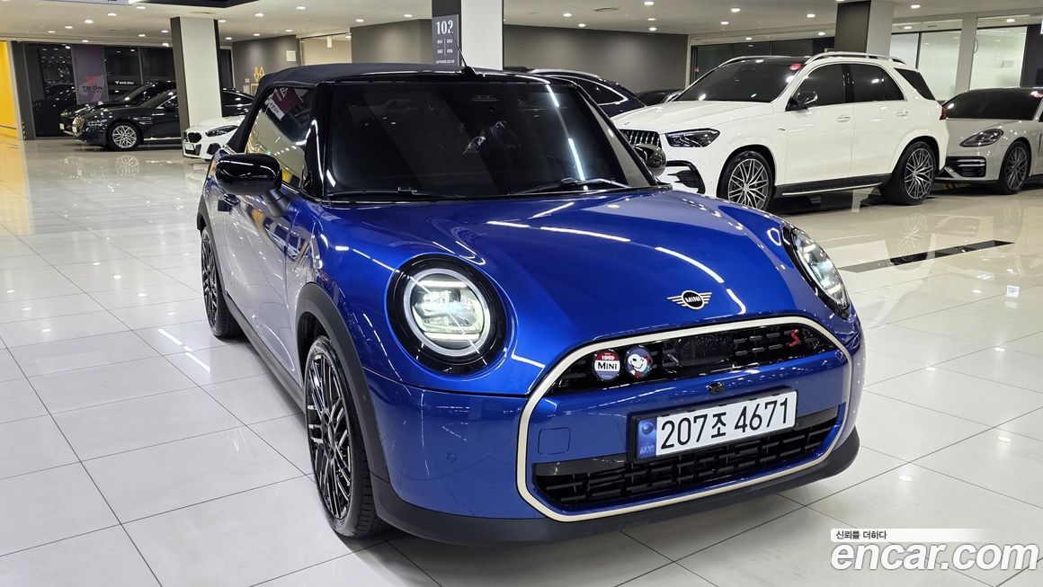 Mini Cooper Convertible 2025