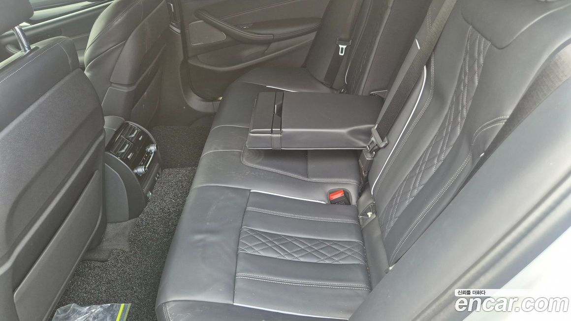 BMW 5-Series 2022